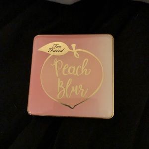 Too faced peach blur